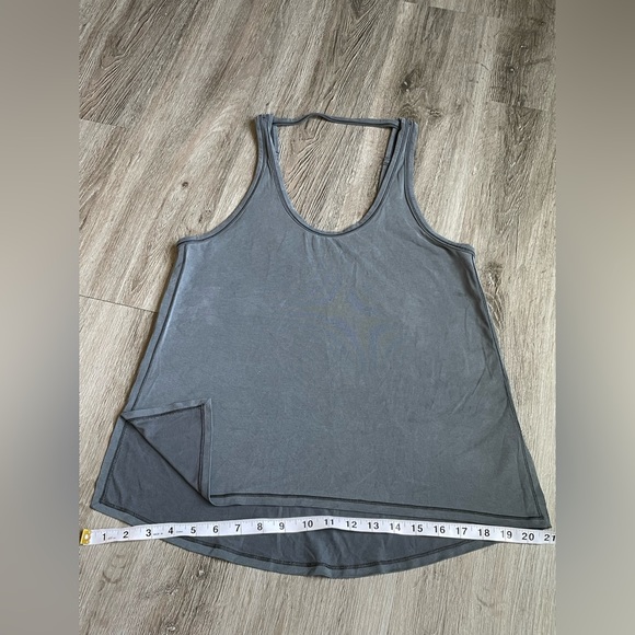 lululemon sports top - Picture 7 of 10